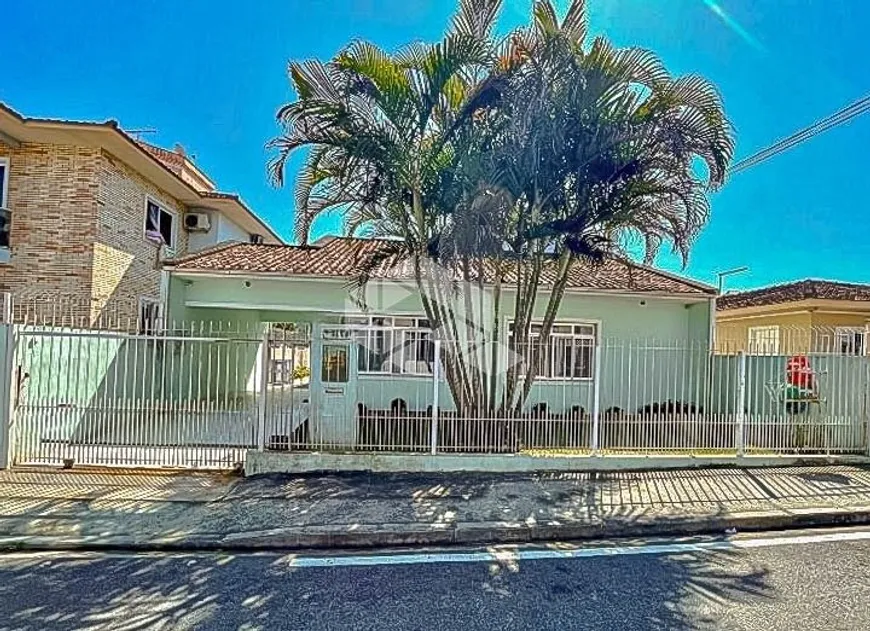 Foto 1 de Casa com 3 Quartos à venda, 170m² em Flor de Napolis, São José