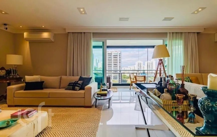 Foto 1 de Apartamento com 4 Quartos à venda, 350m² em Santo Amaro, São Paulo