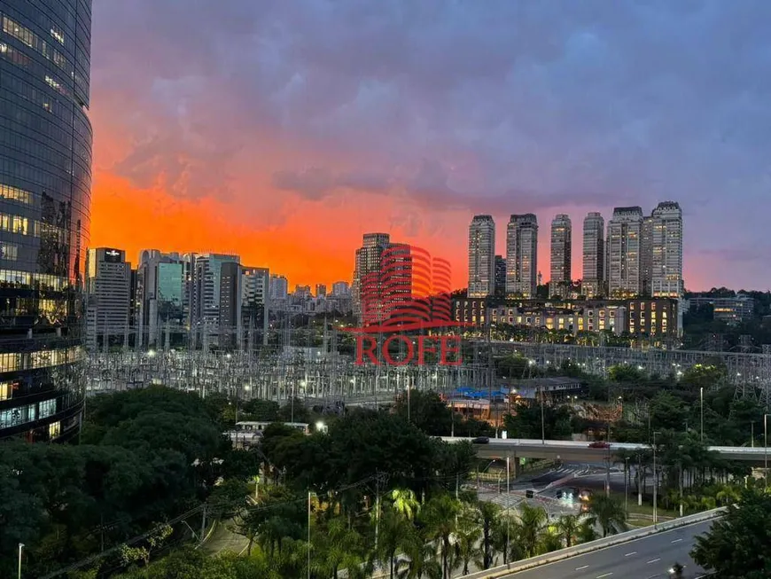 Foto 1 de Apartamento com 1 Quarto para alugar, 32m² em Vila Olímpia, São Paulo