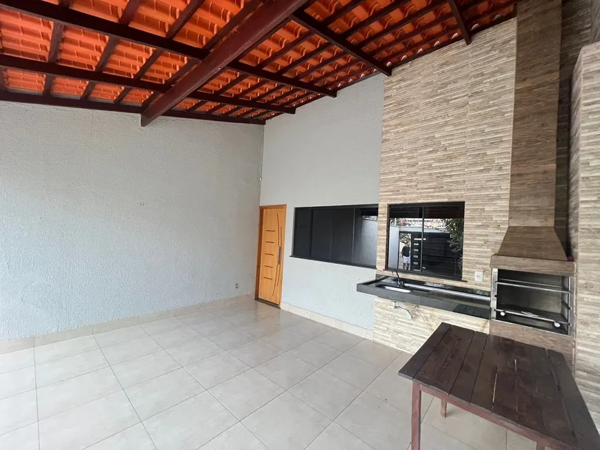 Foto 1 de Casa com 2 Quartos à venda, 92m² em Residencial Recreio Panorama, Goiânia