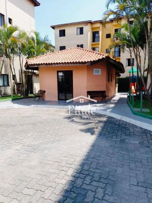 Foto 1 de Apartamento com 2 Quartos à venda, 54m² em Jardim Marilu, Carapicuíba