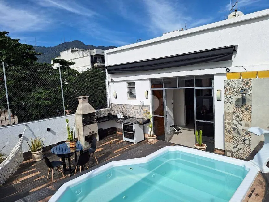 Foto 1 de Apartamento com 8 Quartos à venda, 228m² em Grajaú, Rio de Janeiro