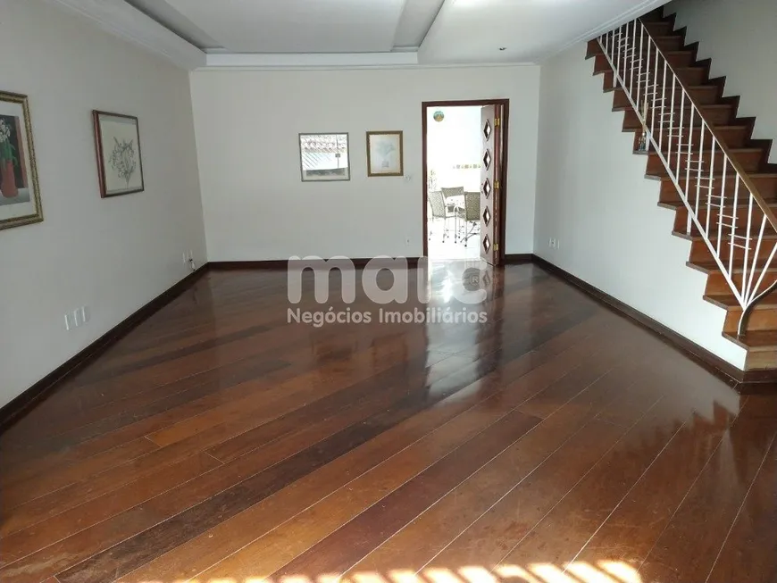 Foto 1 de Casa com 3 Quartos à venda, 200m² em Vila Monumento, São Paulo