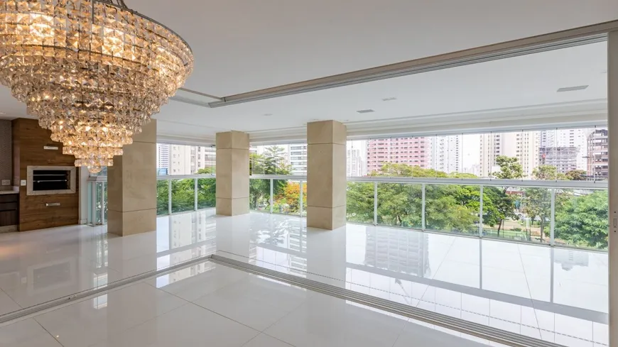Foto 1 de Apartamento com 3 Quartos à venda, 359m² em Setor Bueno, Goiânia