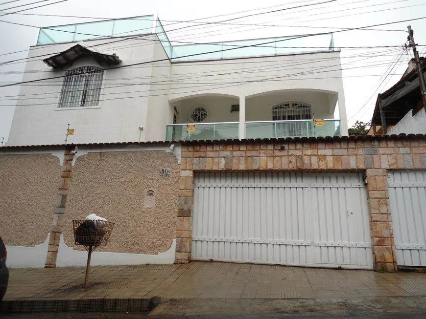Foto 1 de Casa com 4 Quartos à venda, 280m² em Santa Helena, Belo Horizonte