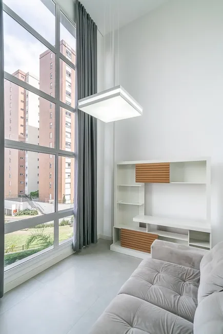Foto 1 de Apartamento com 1 Quarto para alugar, 64m² em Central Parque, Porto Alegre
