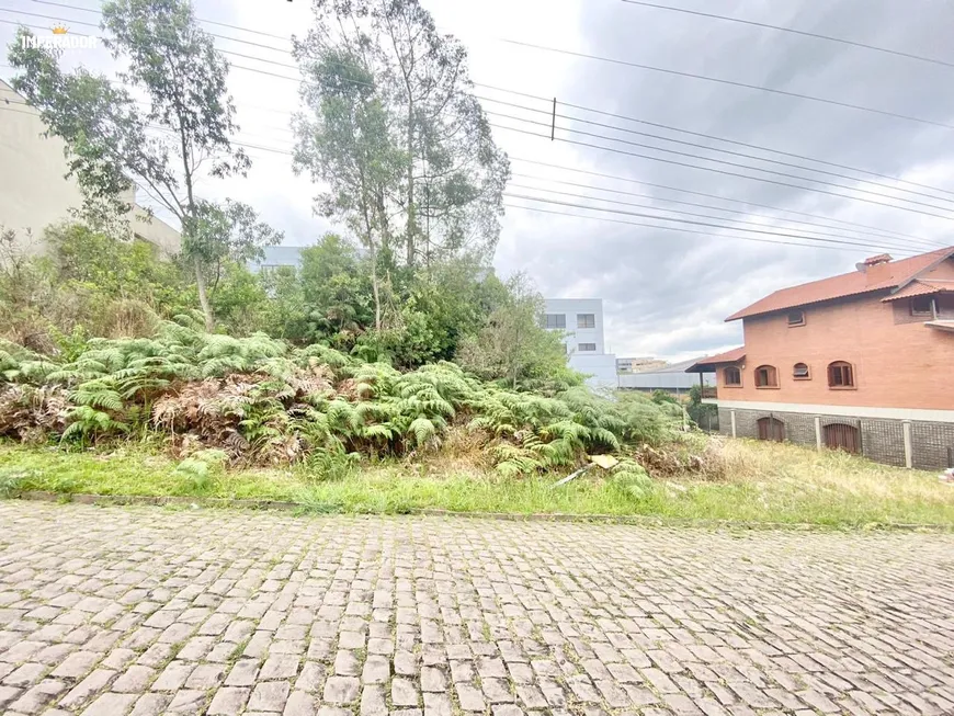 Foto 1 de Lote/Terreno à venda, 1080m² em Cinquentenário, Caxias do Sul
