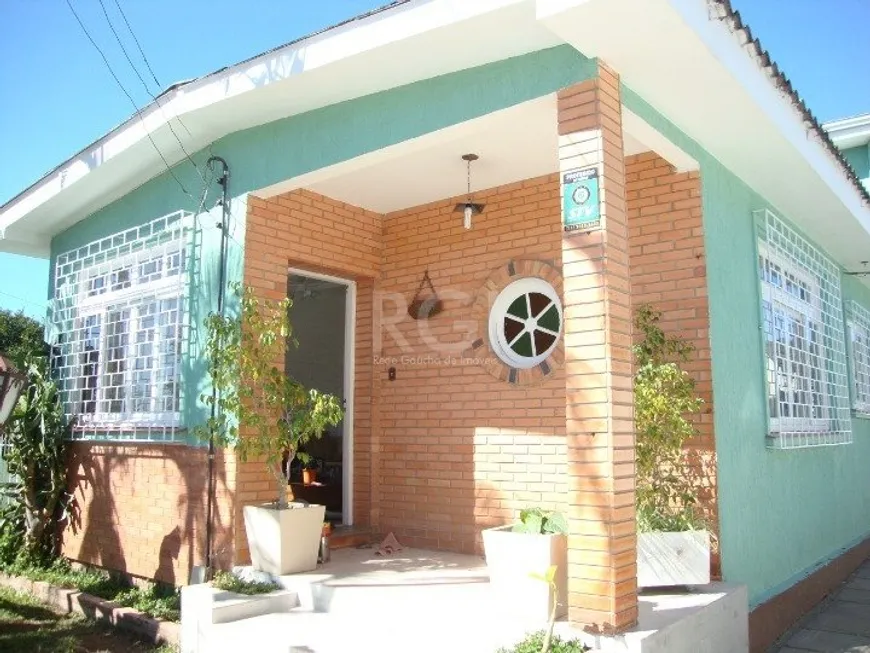 Foto 1 de Casa com 3 Quartos à venda, 139m² em Partenon, Porto Alegre