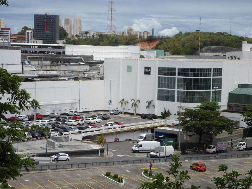 Apartamento na Alameda dos Umbuzeiros, 1, Caminho Das Árvores em