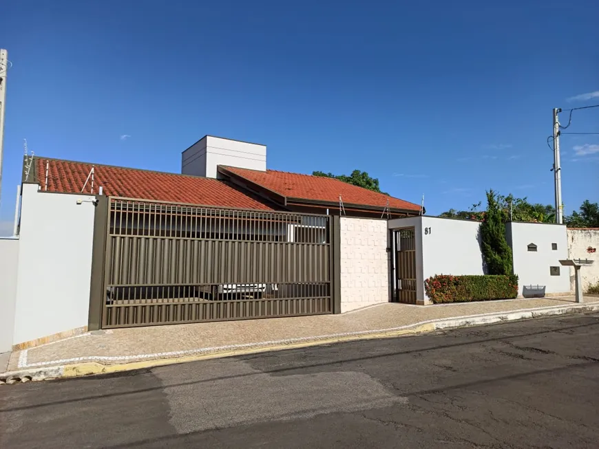 Foto 1 de Casa com 3 Quartos à venda, 340m² em Centro, Capivari