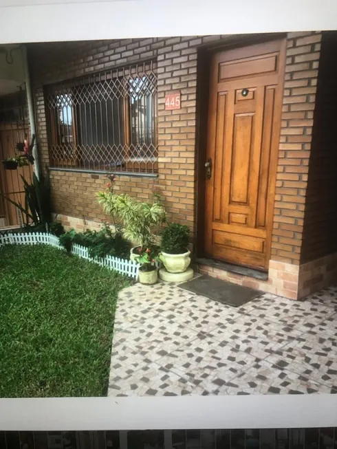 Foto 1 de Casa com 3 Quartos à venda, 170m² em Jardim Itú Sabará, Porto Alegre