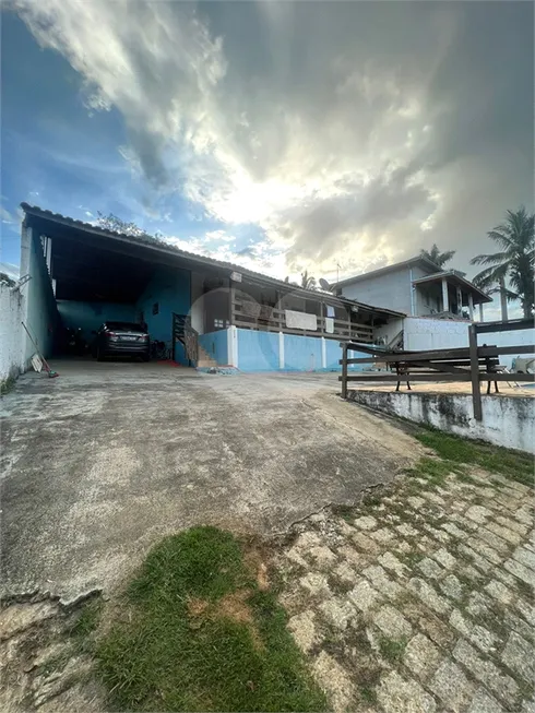 Foto 1 de Fazenda/Sítio com 2 Quartos à venda, 200m² em Chácara Campestre, Taubaté