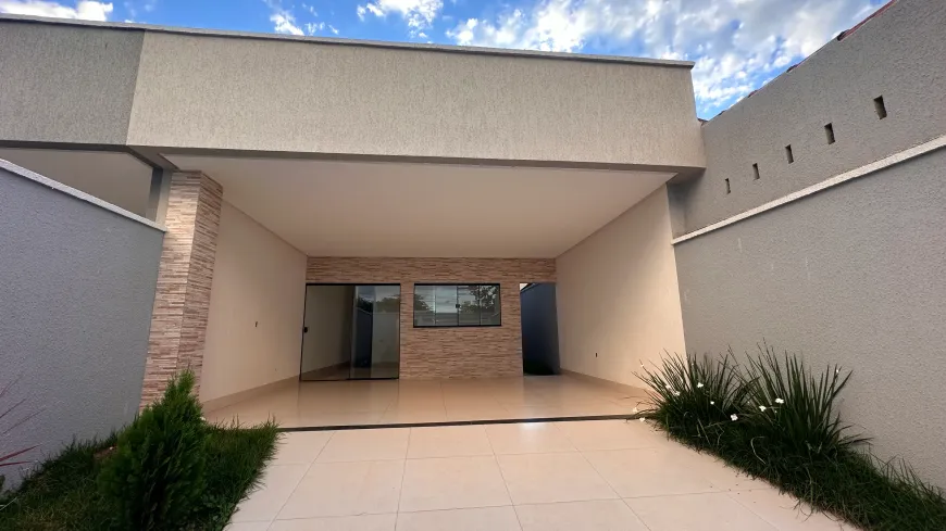 Foto 1 de Casa com 3 Quartos à venda, 122m² em Solange Park II, Goiânia