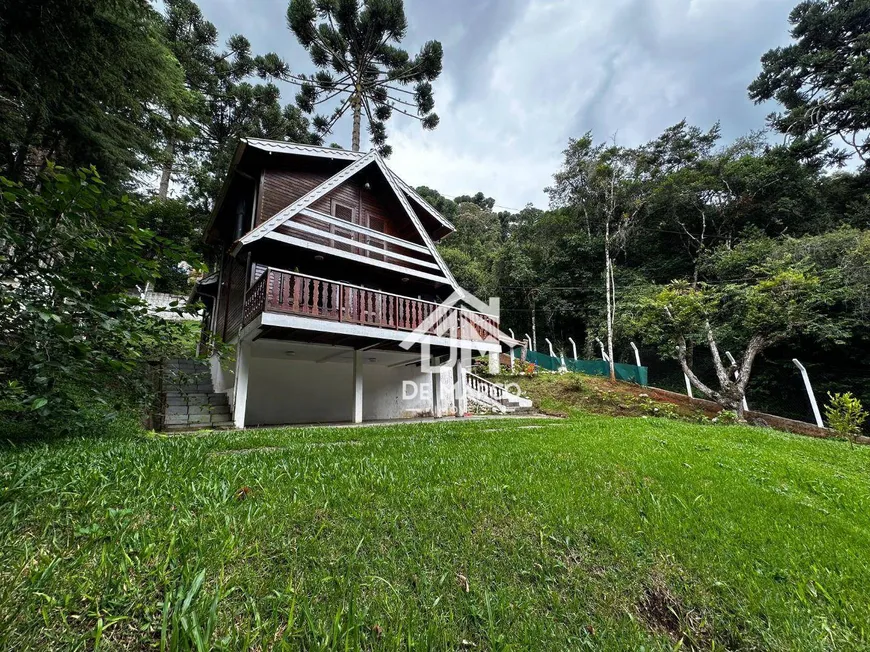 Foto 1 de Casa com 4 Quartos à venda, 169m² em Vila Natal, Campos do Jordão