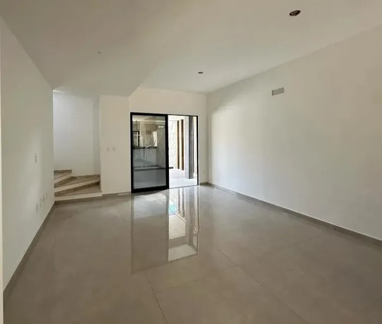 Foto 1 de Casa com 3 Quartos à venda, 90m² em Vila Ruy Barbosa, Salvador