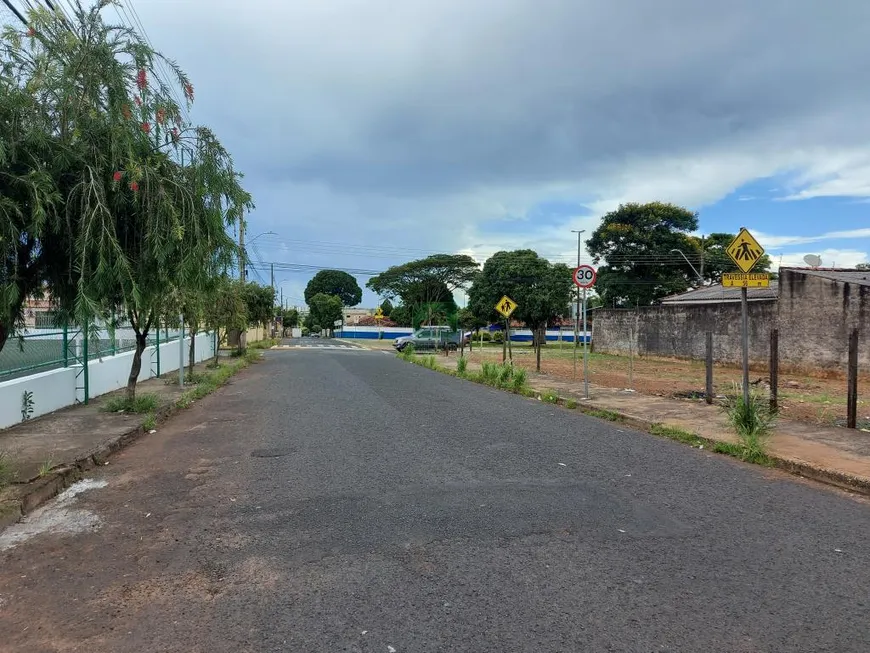 Foto 1 de Lote/Terreno com 1 Quarto à venda, 420m² em Custódio Pereira, Uberlândia