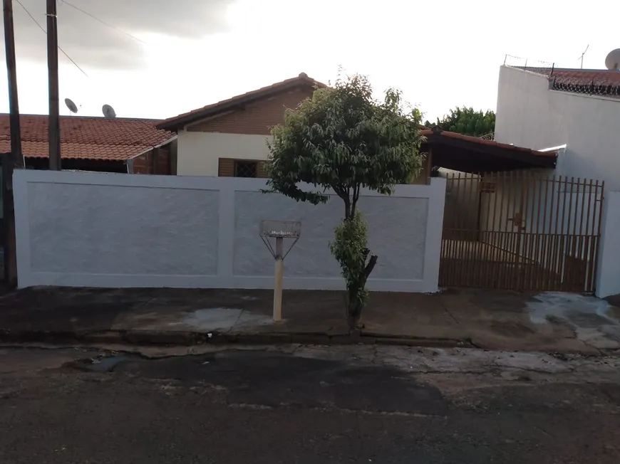 Foto 1 de Casa com 3 Quartos à venda, 100m² em Jardim Santa Antonieta, Marília