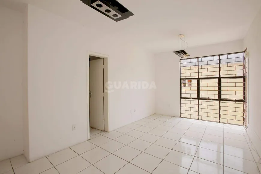 Foto 1 de Sala Comercial para alugar, 25m² em Camaquã, Porto Alegre