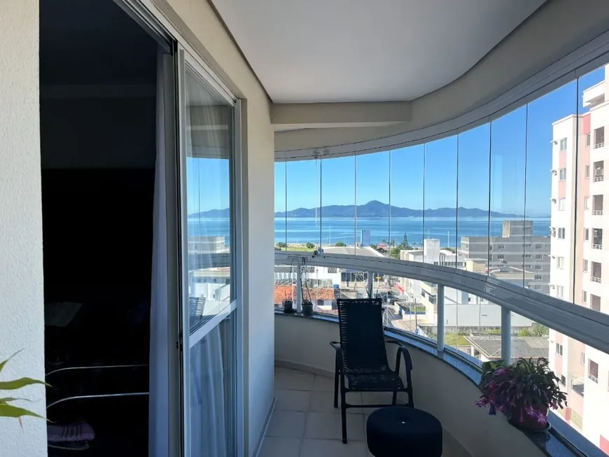 Foto 1 de Apartamento com 3 Quartos à venda, 109m² em Praia Comprida, São José