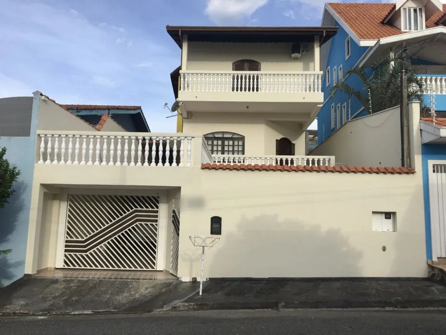 Foto 1 de Casa com 3 Quartos à venda, 315m² em Jardim Terras de Sao Joao, Jacareí