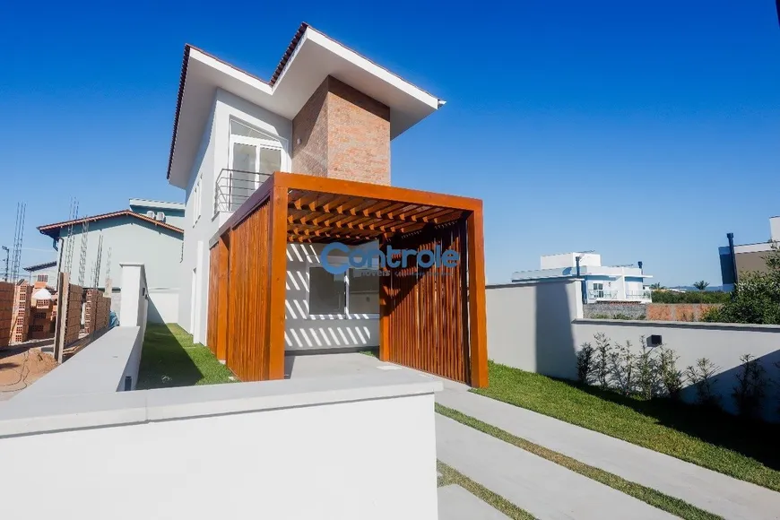 Foto 1 de Casa com 3 Quartos à venda, 130m² em Campeche, Florianópolis