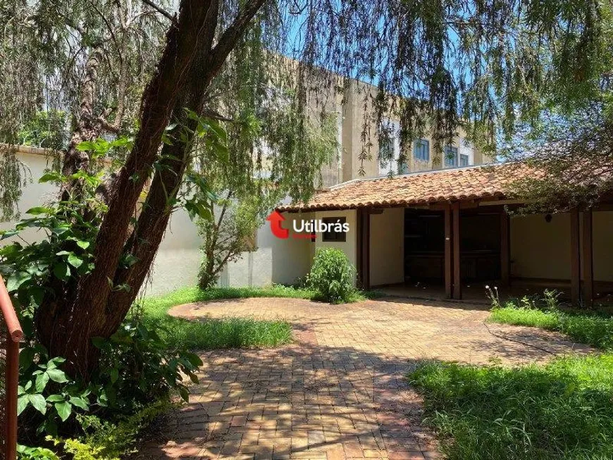 Foto 1 de Casa com 8 Quartos à venda, 640m² em Santa Tereza, Belo Horizonte