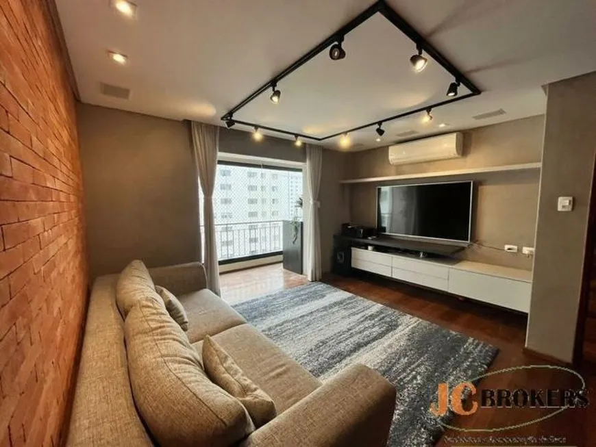 Foto 1 de Apartamento com 2 Quartos para alugar, 115m² em Moema, São Paulo