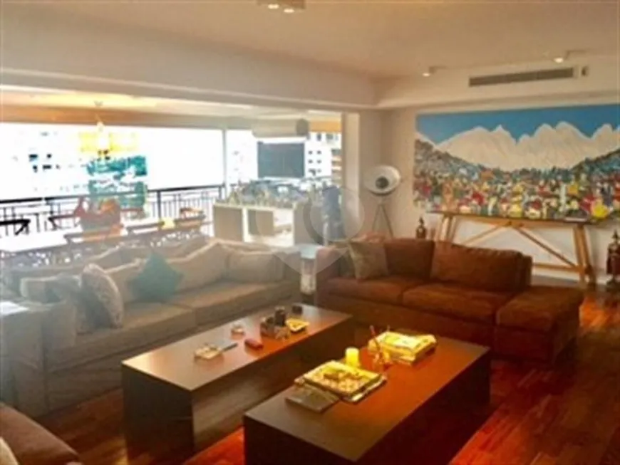 Foto 1 de Apartamento com 3 Quartos à venda, 258m² em Campo Belo, São Paulo