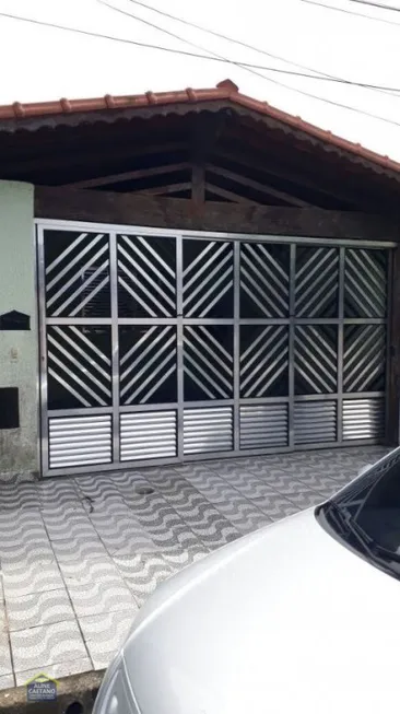 Foto 1 de Casa com 2 Quartos à venda, 72m² em Maracanã, Praia Grande