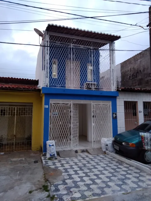 Foto 1 de Sobrado com 1 Quarto para venda ou aluguel, 53m² em Lagoa Seca, Natal