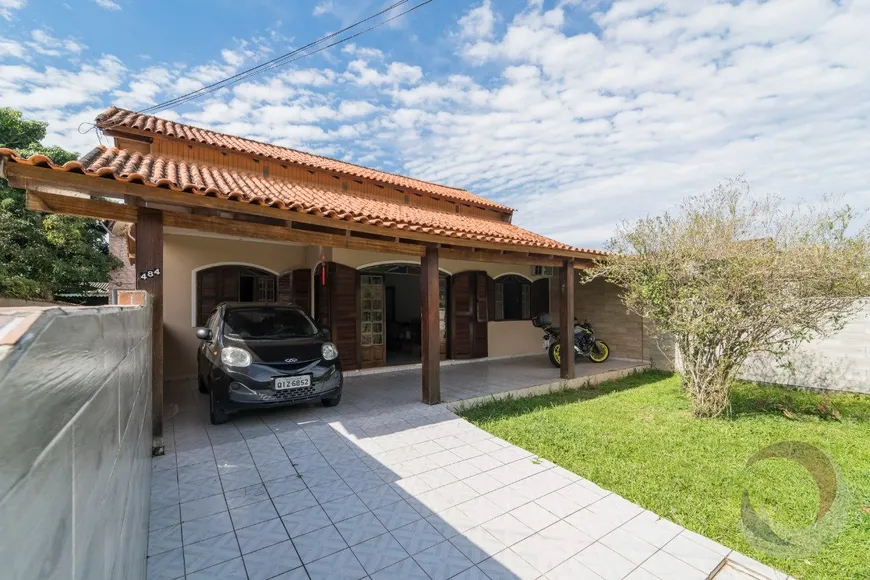 Foto 1 de Casa com 3 Quartos à venda, 274m² em Carianos, Florianópolis