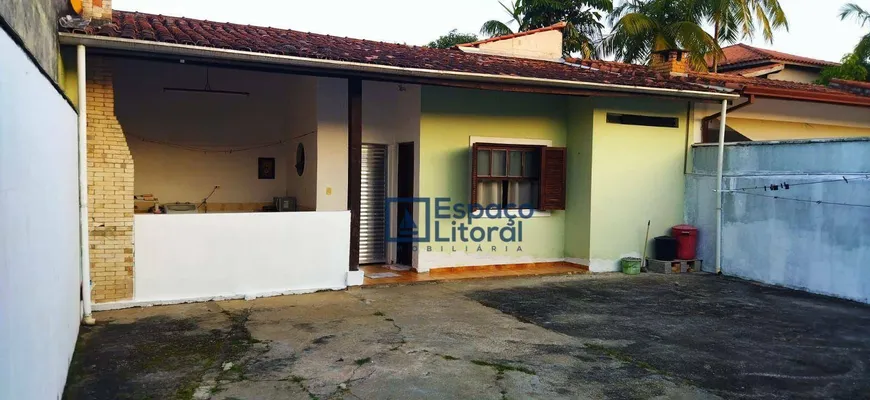 Foto 1 de Casa com 3 Quartos à venda, 139m² em Praia Das Palmeiras, Caraguatatuba