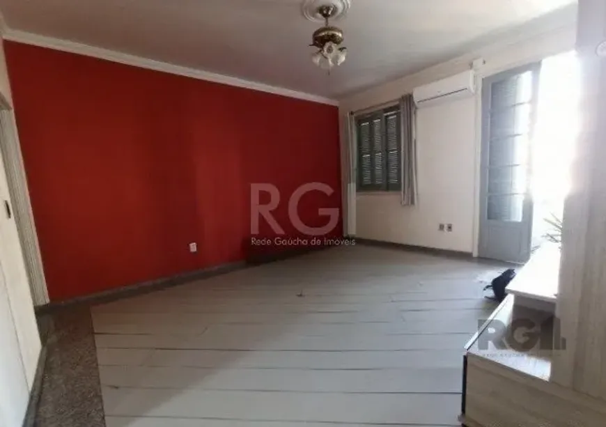 Foto 1 de Apartamento com 3 Quartos à venda, 100m² em Farroupilha, Porto Alegre