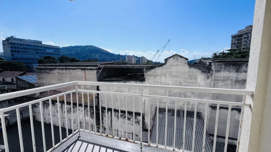 Foto 1 de Apartamento com 2 Quartos para alugar, 70m² em Centro, Niterói