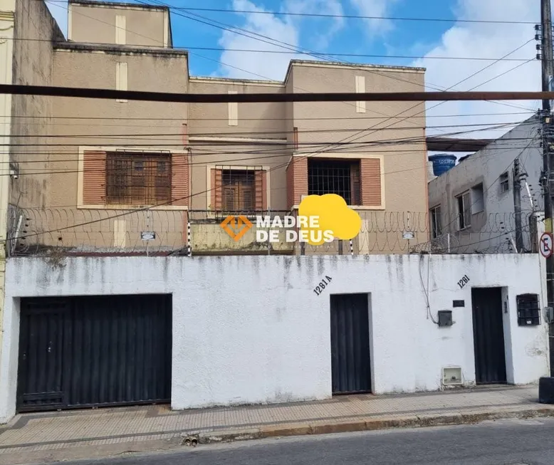 Foto 1 de Sobrado com 3 Quartos à venda, 242m² em Centro, Fortaleza