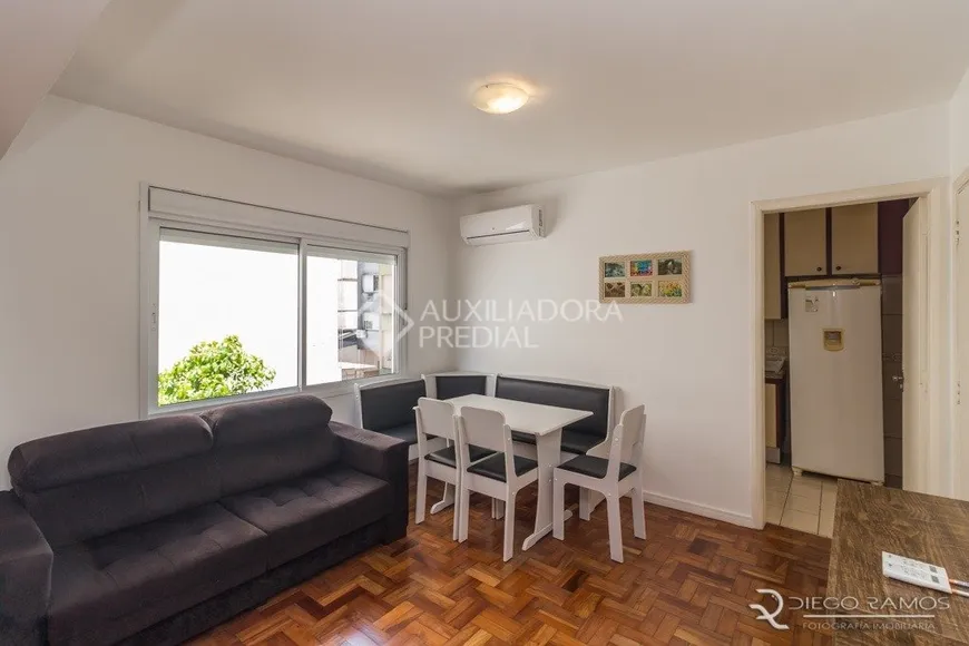 Foto 1 de Apartamento com 2 Quartos à venda, 47m² em Centro Histórico, Porto Alegre