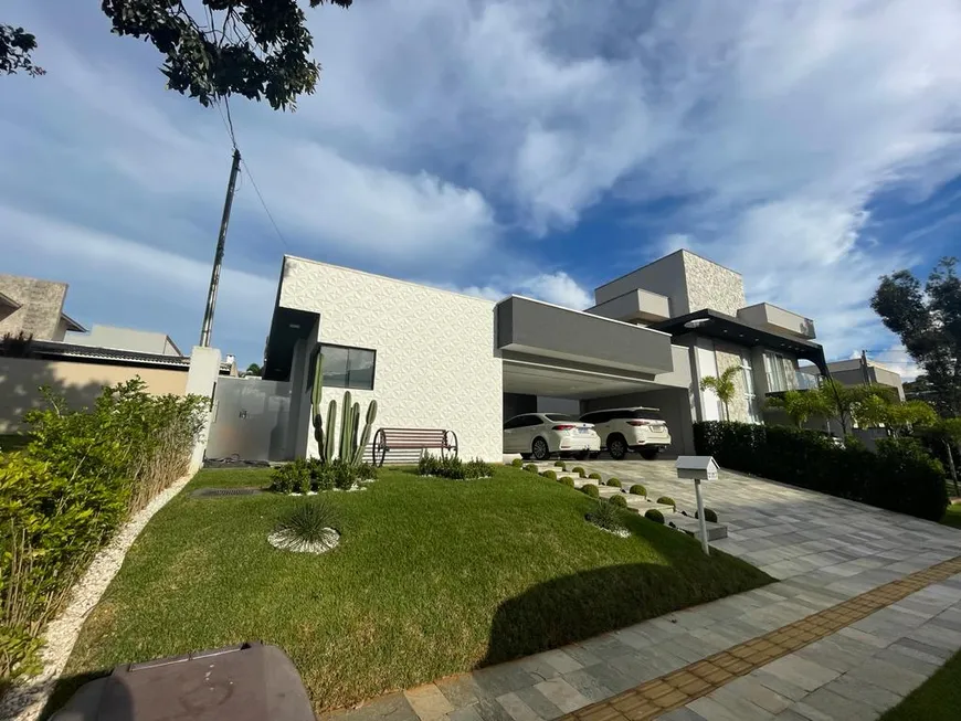 Foto 1 de Casa de Condomínio com 4 Quartos à venda, 450m² em Condomínio do Lago, Goiânia