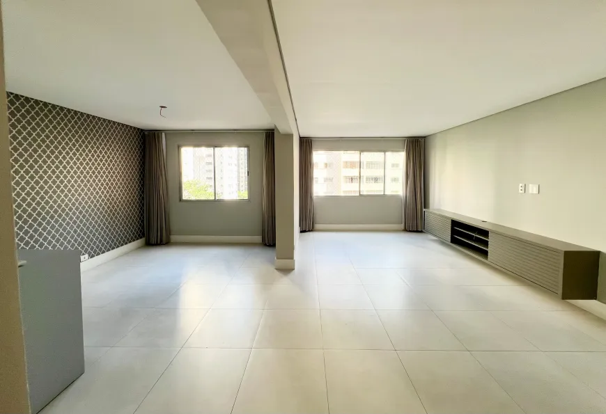 Foto 1 de Apartamento com 2 Quartos para alugar, 115m² em Jardim Paulista, São Paulo