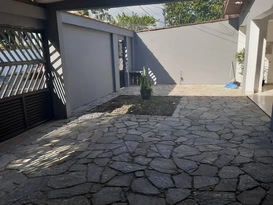 Foto 1 de Casa com 3 Quartos à venda, 250m² em Piatã, Salvador