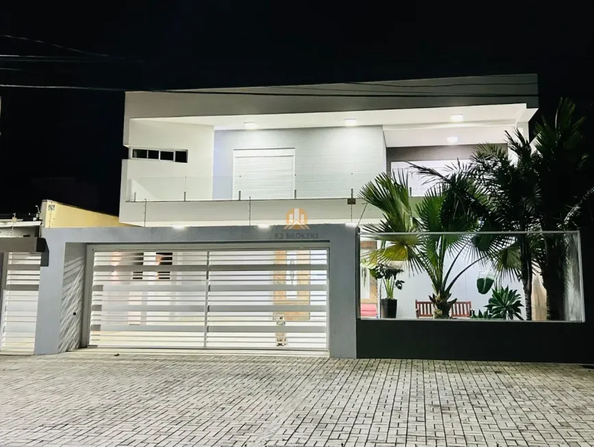 Foto 1 de Sobrado com 3 Quartos à venda, 362m² em Nereidas, Guaratuba