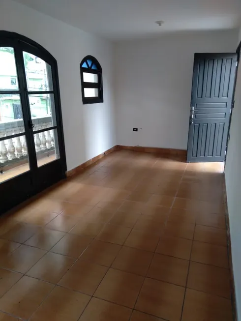 Foto 1 de Sobrado com 3 Quartos à venda, 150m² em Vila Liviero, São Paulo