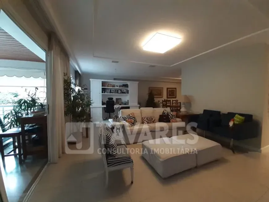 Foto 1 de Apartamento com 4 Quartos à venda, 180m² em Barra da Tijuca, Rio de Janeiro