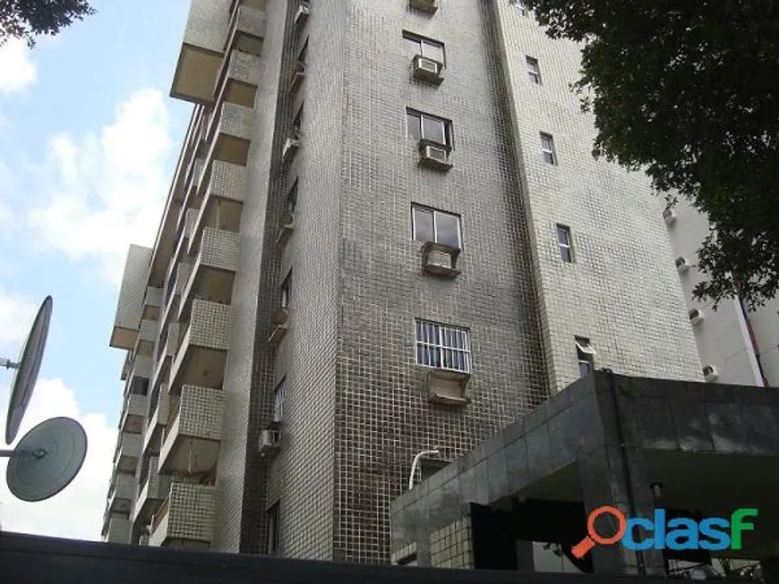 Foto 1 de Apartamento com 3 Quartos à venda, 118m² em Madalena, Recife