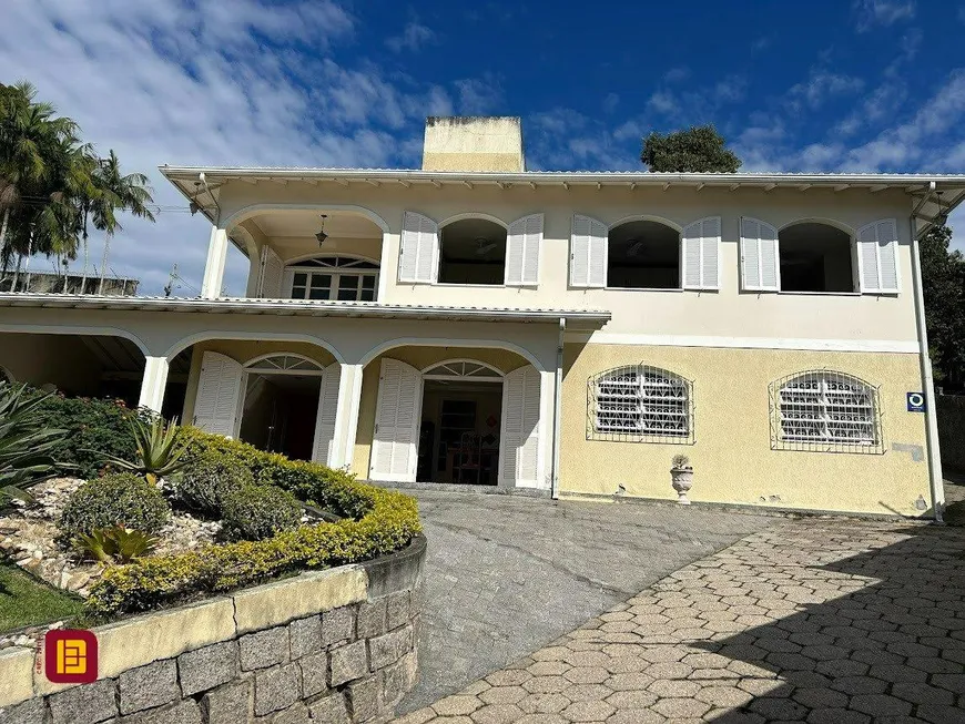 Foto 1 de Casa com 4 Quartos à venda, 213m² em Centro, São José