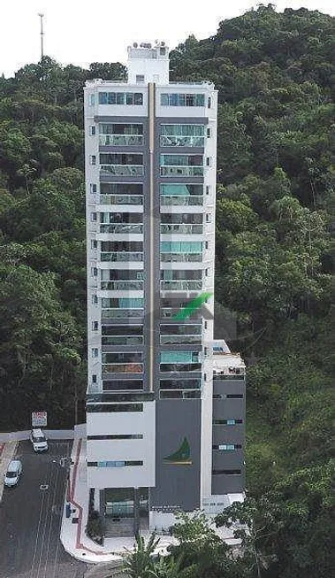 Foto 1 de Apartamento com 3 Quartos à venda, 140m² em Pioneiros, Balneário Camboriú