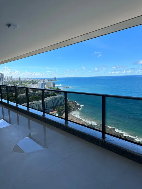 Foto 1 de Apartamento com 4 Quartos à venda, 210m² em Barra, Salvador