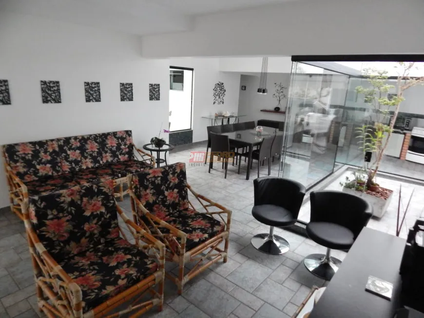 Foto 1 de Sobrado com 3 Quartos à venda, 350m² em Vila Floresta, Santo André