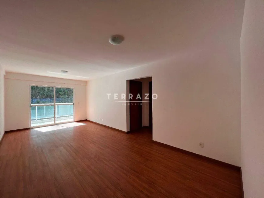 Foto 1 de Apartamento com 2 Quartos para alugar, 53m² em Varzea, Teresópolis