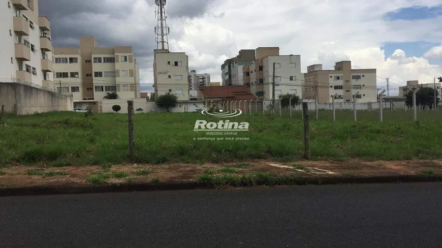 Foto 1 de para alugar, 360m² em Santa Mônica, Uberlândia