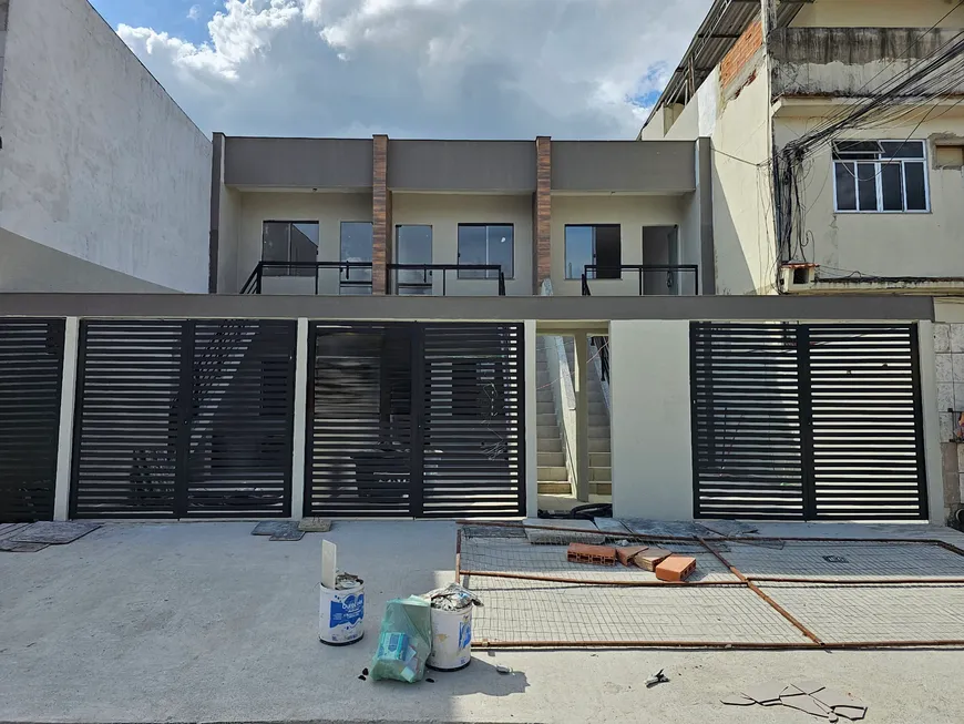 Foto 1 de Casa com 2 Quartos à venda, 79m² em Vila Emil, Mesquita